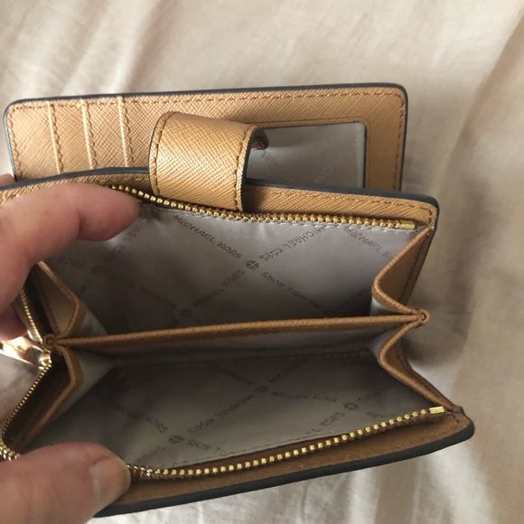 Michael kors bag - Picture 4 of 5